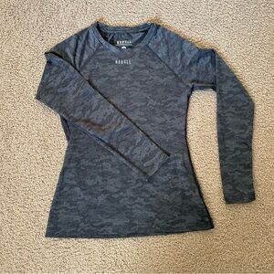 NOBULL Lightweight Textured Long Sleeve Tee- small